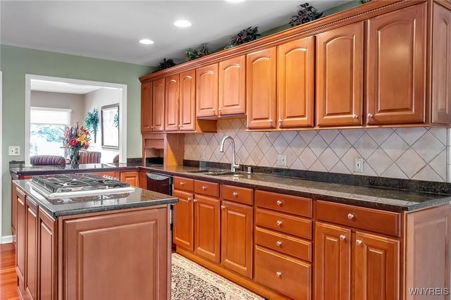 122 Hidden Ridge Common, Amherst, NY 14221