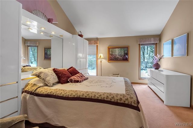 122 Hidden Ridge Common, Amherst, NY 14221