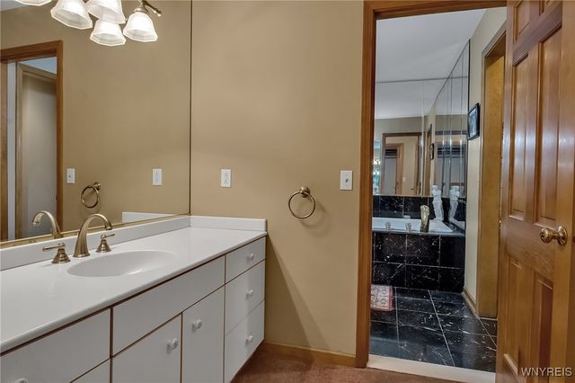 122 Hidden Ridge Common, Amherst, NY 14221