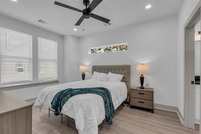 5302 Kindred Garden Lane A, Houston, TX 77091