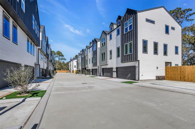 5302 Kindred Garden Lane A, Houston, TX 77091