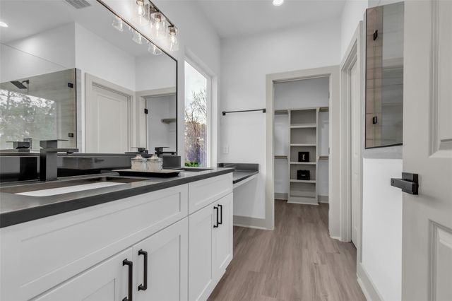 5302 Kindred Garden Lane A, Houston, TX 77091