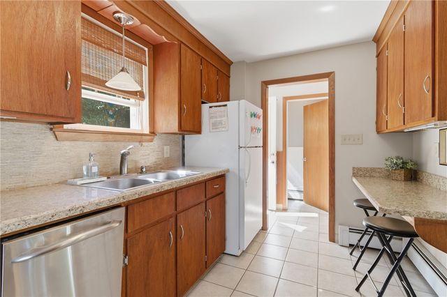 30 Hopkins Terrace, Cumberland, RI 02864