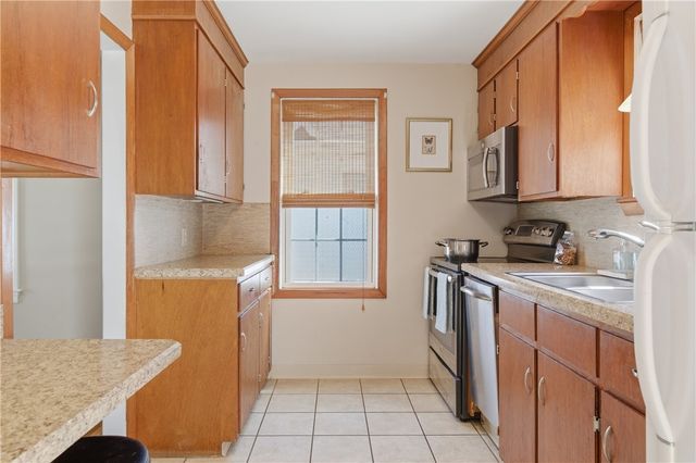 30 Hopkins Terrace, Cumberland, RI 02864
