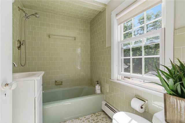 30 Hopkins Terrace, Cumberland, RI 02864