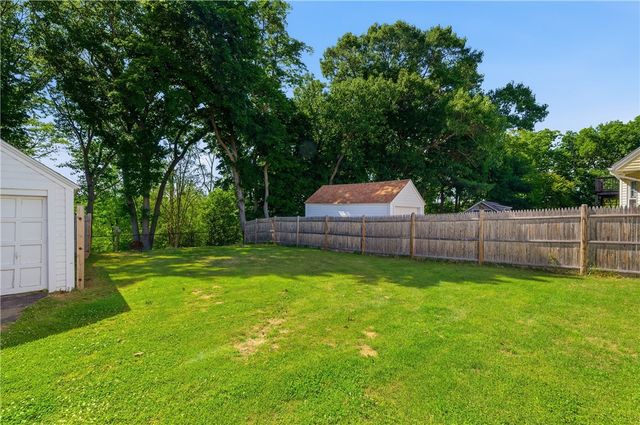 30 Hopkins Terrace, Cumberland, RI 02864