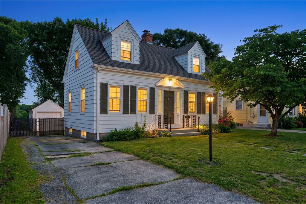 30 Hopkins Terrace, Cumberland, RI 02864