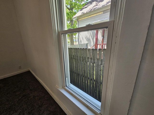 609 N Memorial DRIVE, Racine, WI 53404