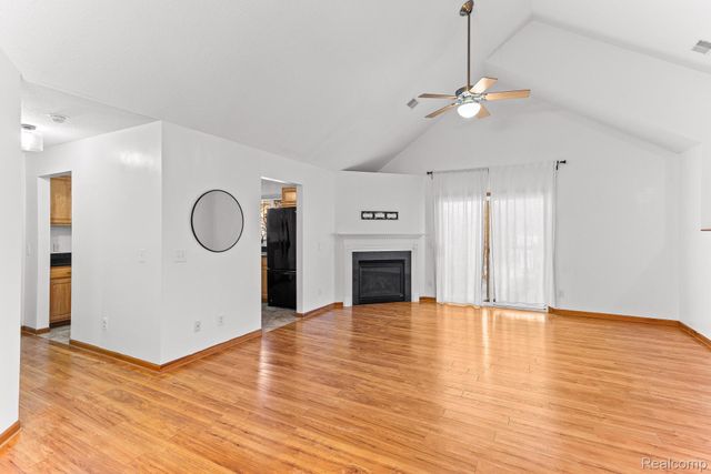 210 Marigold Circle, Westland, MI 48185