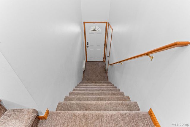 210 Marigold Circle, Westland, MI 48185