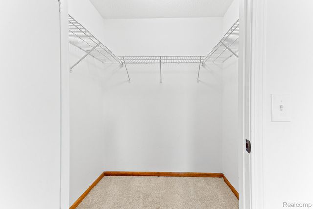 210 Marigold Circle, Westland, MI 48185