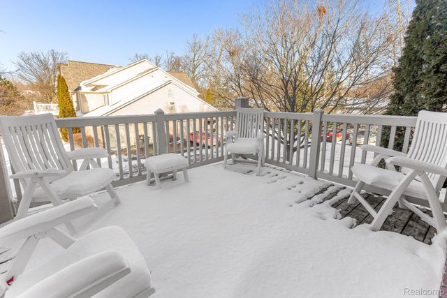 210 Marigold Circle, Westland, MI 48185