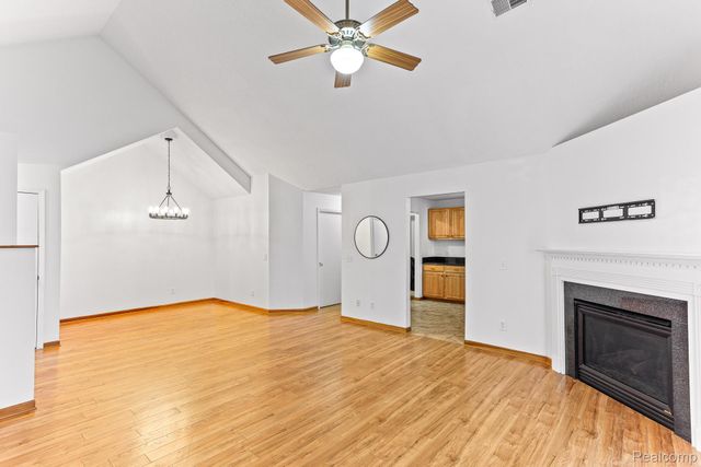 210 Marigold Circle, Westland, MI 48185