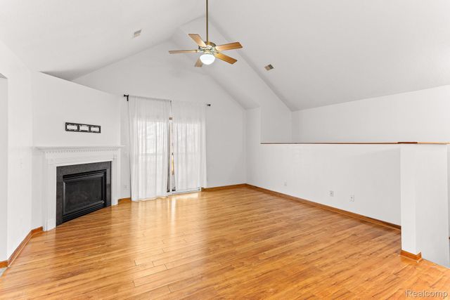 210 Marigold Circle, Westland, MI 48185