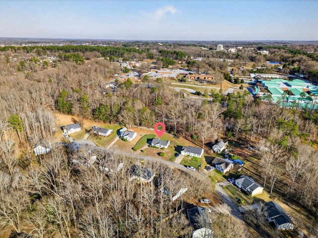 544 Holly Run Court, Spartanburg, SC 29303