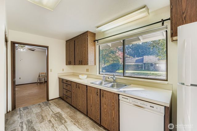 3300 Carpenter Road SE #100, Lacey, WA 98503