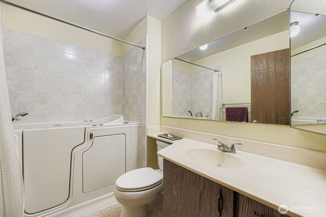 3300 Carpenter Road SE #100, Lacey, WA 98503