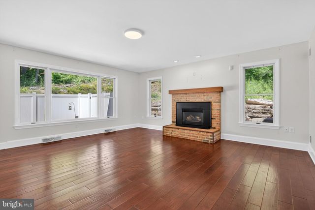 2620 VALLEY VIEW DR, Lancaster, PA 17601