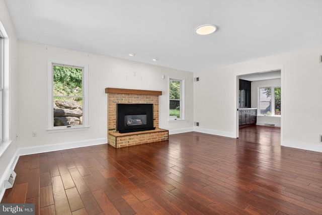 2620 VALLEY VIEW DR, Lancaster, PA 17601