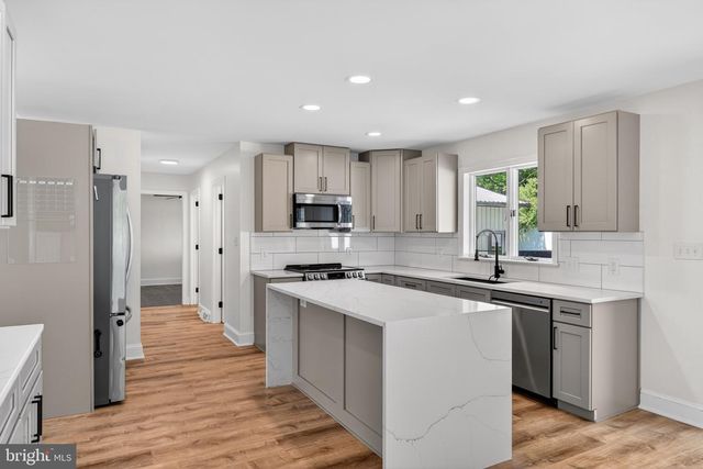 2620 VALLEY VIEW DR, Lancaster, PA 17601