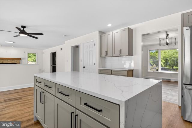 2620 VALLEY VIEW DR, Lancaster, PA 17601