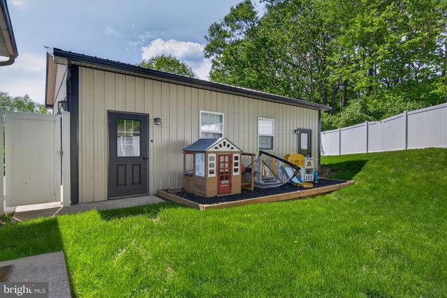 2620 VALLEY VIEW DR, Lancaster, PA 17601