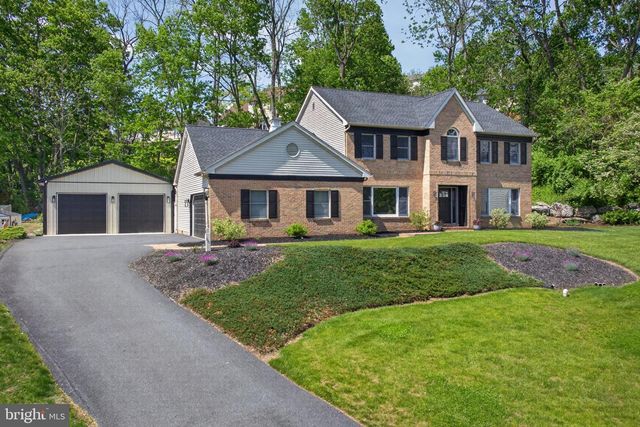 2620 VALLEY VIEW DR, Lancaster, PA 17601