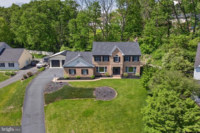 2620 VALLEY VIEW DR, Lancaster, PA 17601