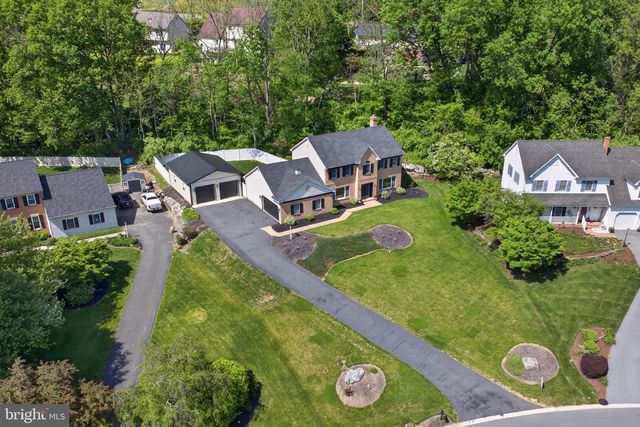 2620 VALLEY VIEW DR, Lancaster, PA 17601