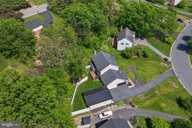 2620 VALLEY VIEW DR, Lancaster, PA 17601
