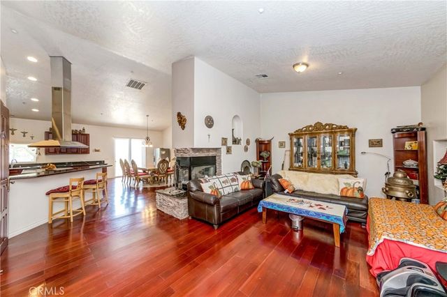 3789 Luna Road, Phelan, CA 92371