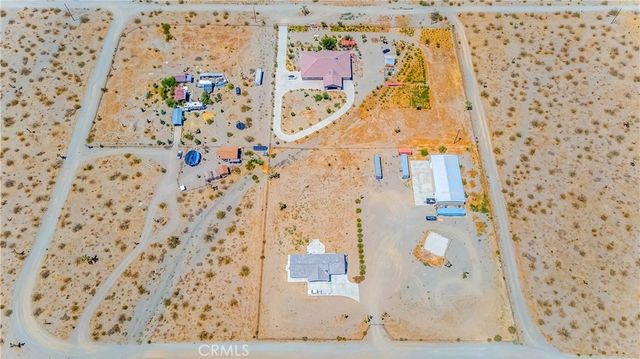 3789 Luna Road, Phelan, CA 92371