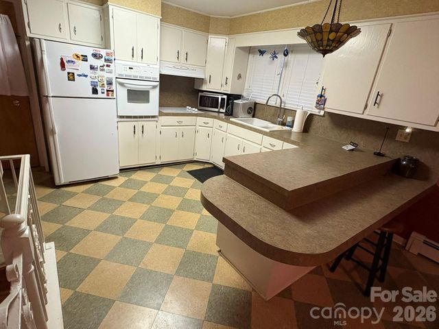 730 Harris Avenue NW, Valdese, NC 28690