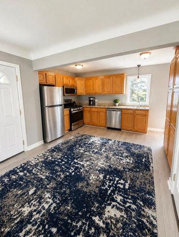 1712 Arlington Avenue E, Saint Paul, MN 55106