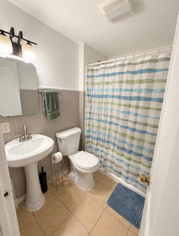 1712 Arlington Avenue E, Saint Paul, MN 55106