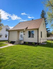 1712 Arlington Avenue E, Saint Paul, MN 55106