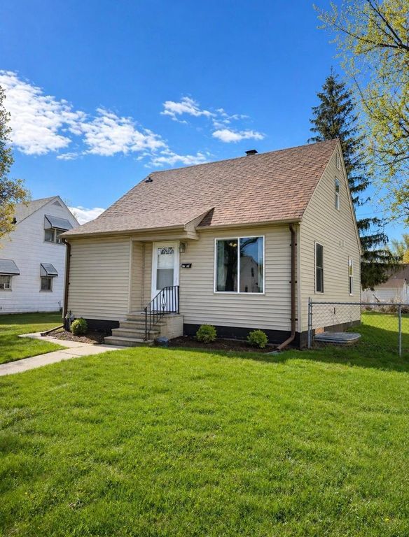 1712 Arlington Avenue E, Saint Paul, MN 55106