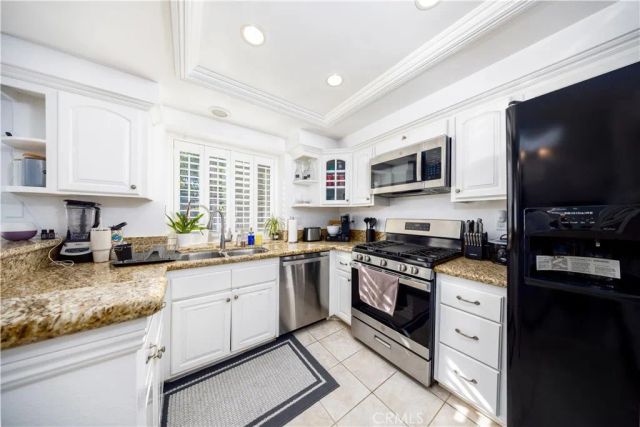 5 Mountain Shadows Pl, Pomona, CA 91766