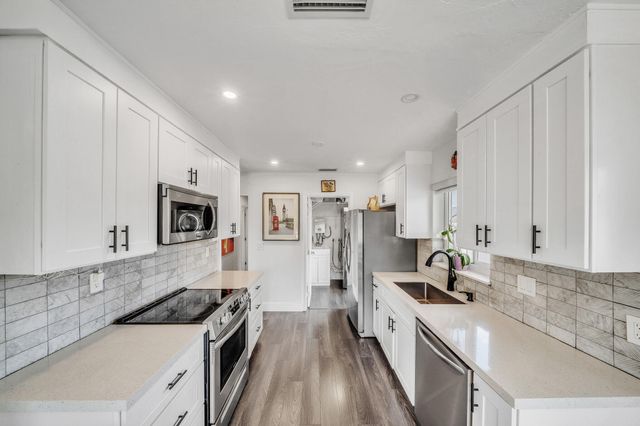 3291-3293 NE 18th Terrace 1-2, Oakland Park, FL 33306