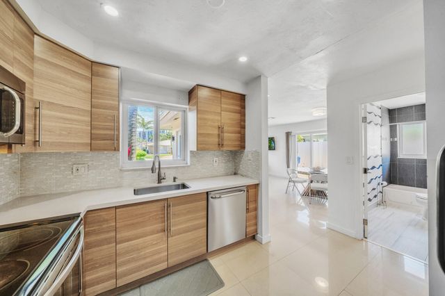 3291-3293 NE 18th Terrace 1-2, Oakland Park, FL 33306