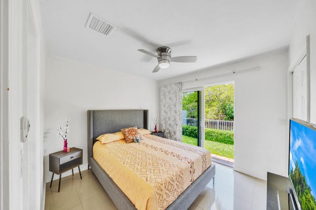 3291-3293 NE 18th Terrace 1-2, Oakland Park, FL 33306