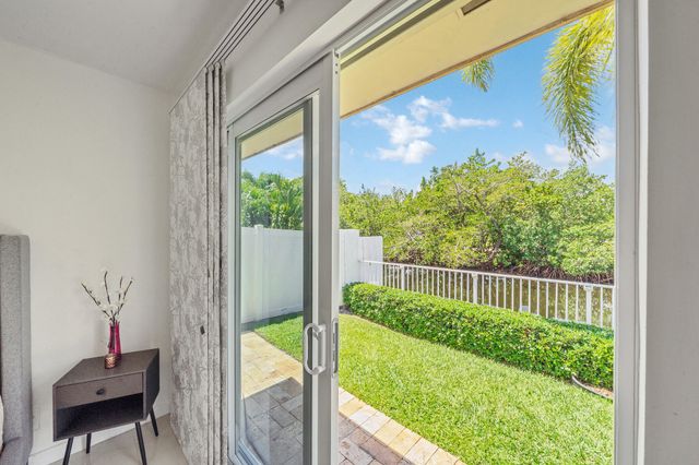3291-3293 NE 18th Terrace 1-2, Oakland Park, FL 33306