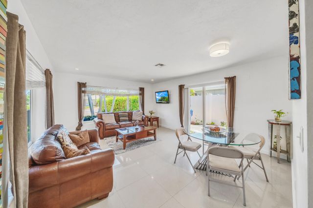 3291-3293 NE 18th Terrace 1-2, Oakland Park, FL 33306