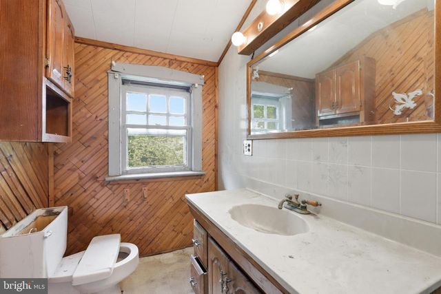431 ALBANY AVE, Haddon Township, NJ 08108