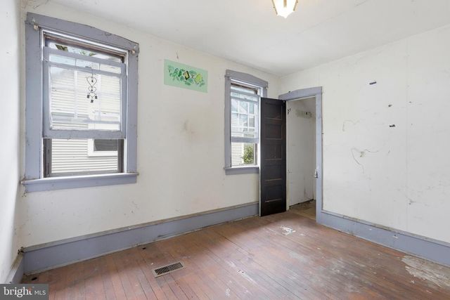 431 ALBANY AVE, Haddon Township, NJ 08108