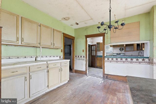 431 ALBANY AVE, Haddon Township, NJ 08108