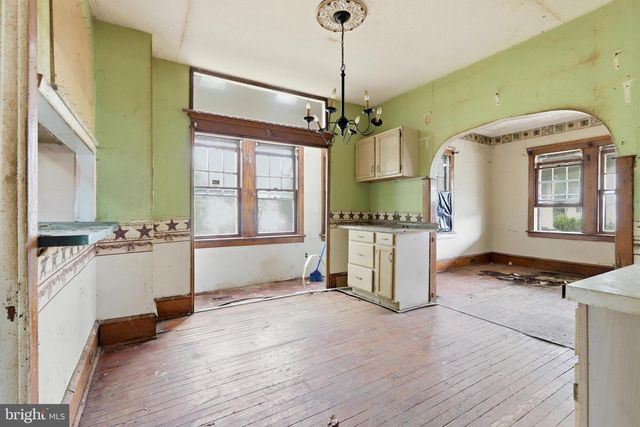 431 ALBANY AVE, Haddon Township, NJ 08108