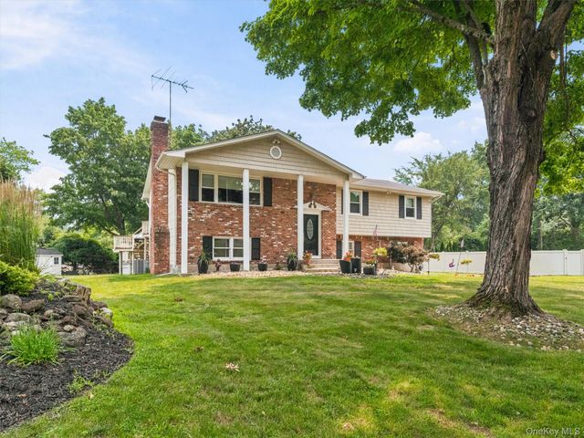 25 Preakness Lane, New City, NY 10956