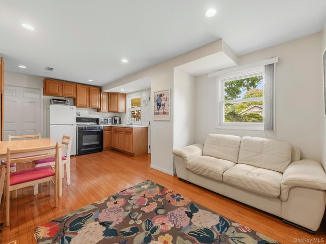 25 Preakness Lane, New City, NY 10956