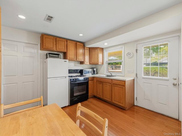 25 Preakness Lane, New City, NY 10956